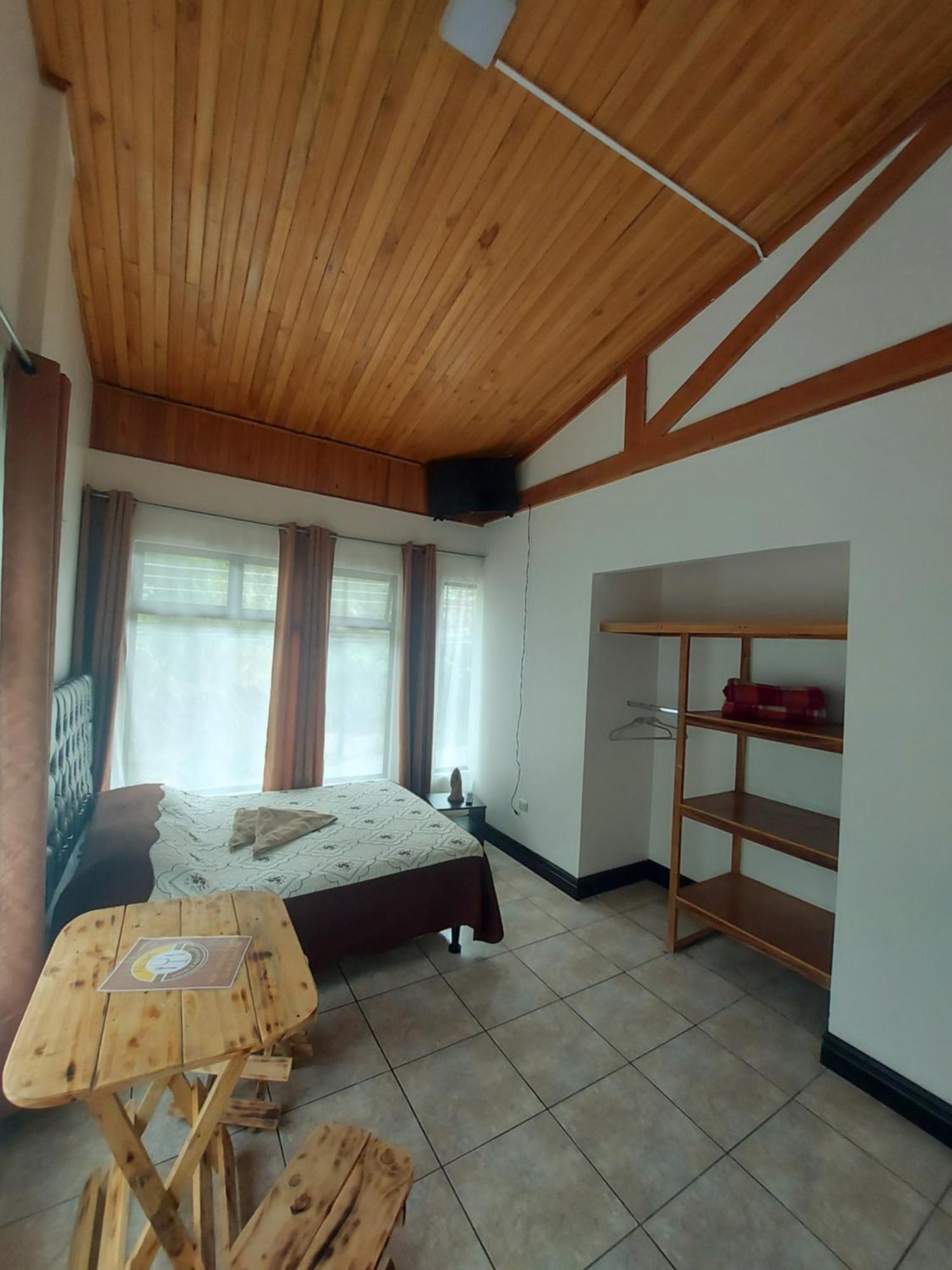 Alisson Hotel Y Restaurant Monteverde 客房 照片