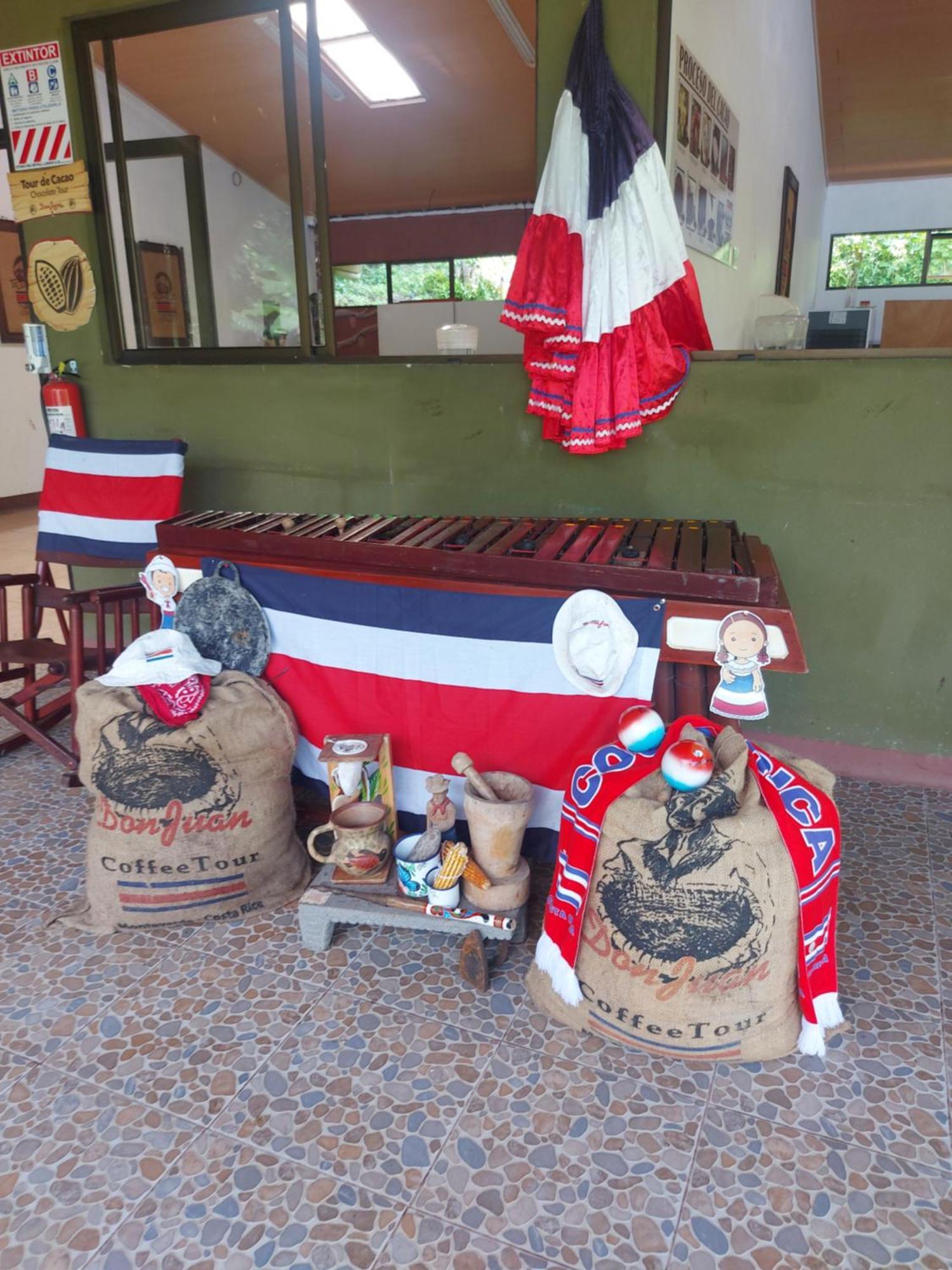 Alisson Hotel Y Restaurant Monteverde 外观 照片