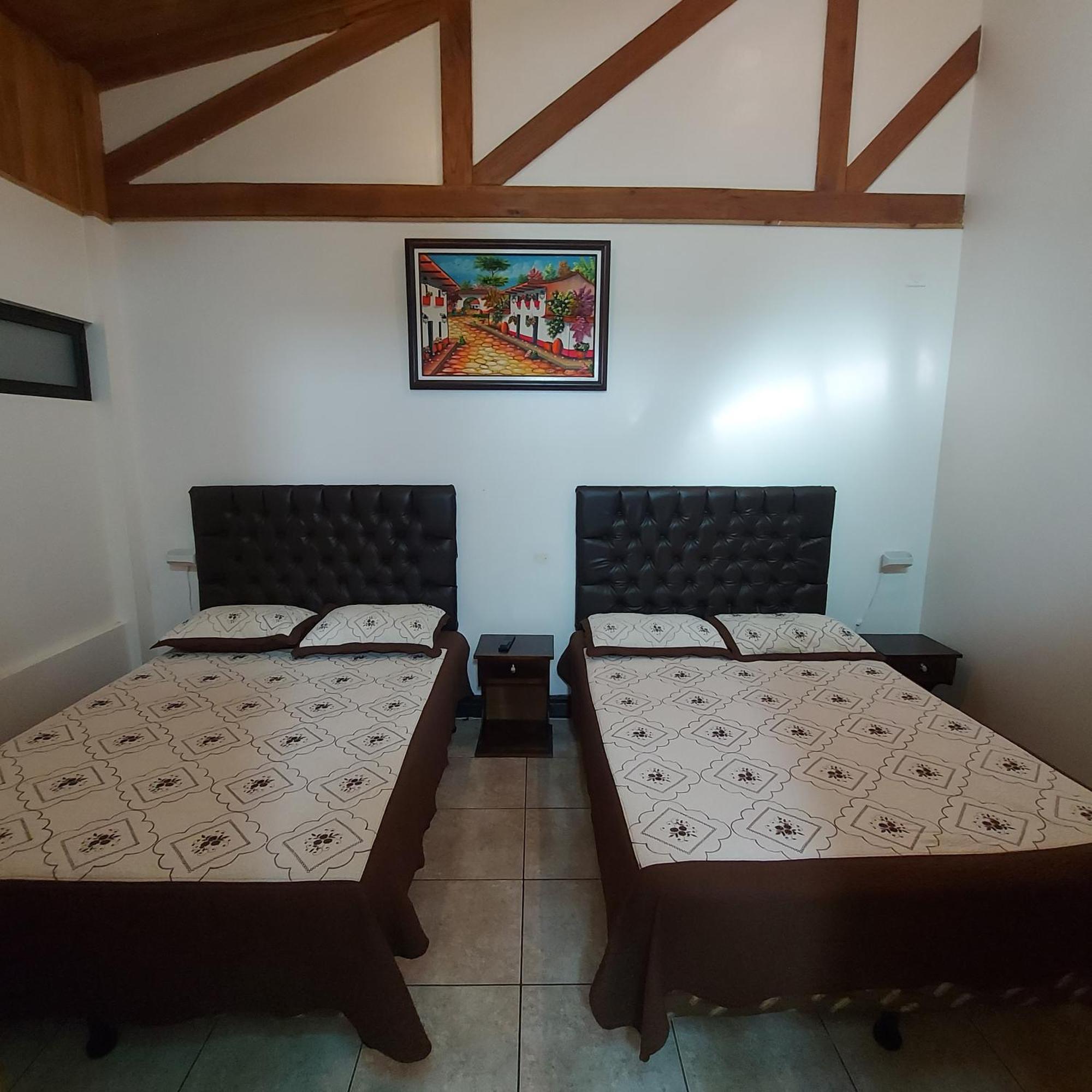 Alisson Hotel Y Restaurant Monteverde 外观 照片